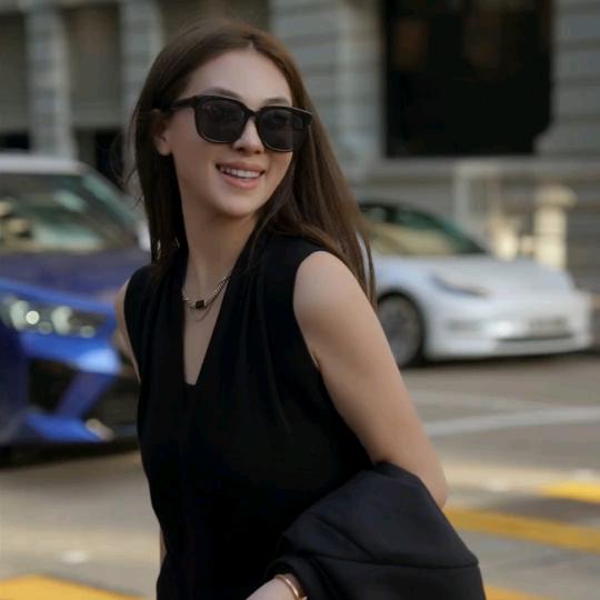 容雨【时尚穿搭】💕