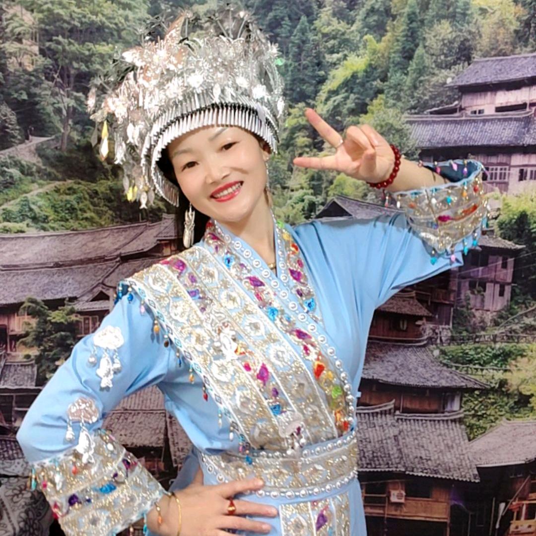 语谍山歌