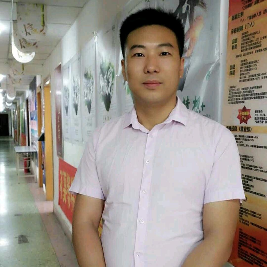 扎根乡土的刘书记