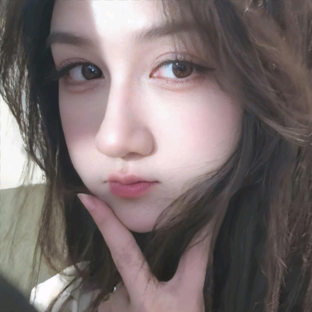 菡菡子`🐰