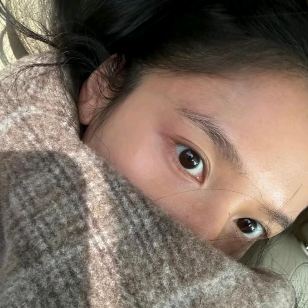 十一点睡.