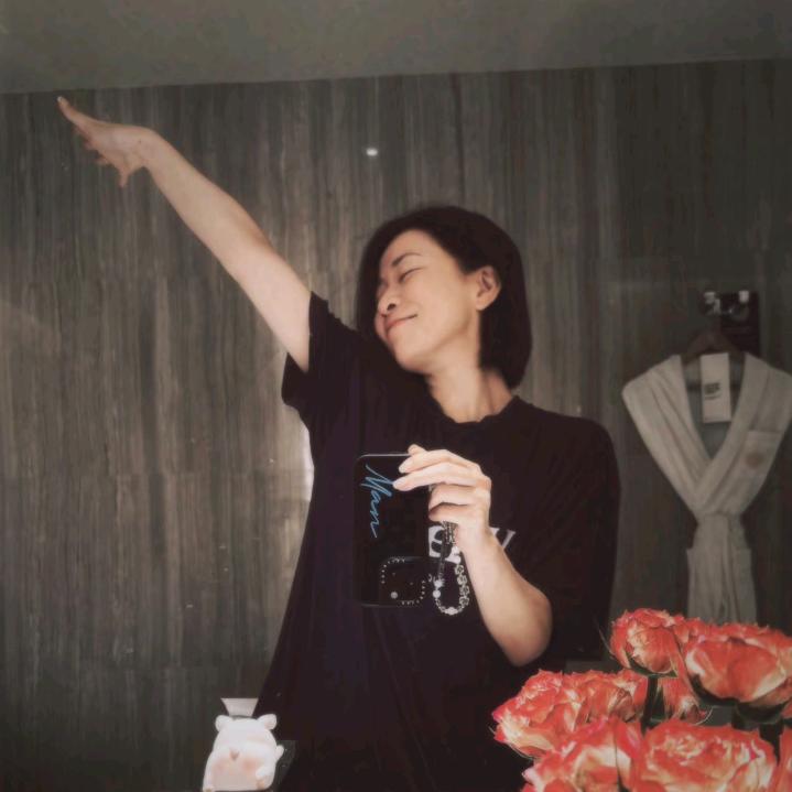 灿烂   ◡̈⃝