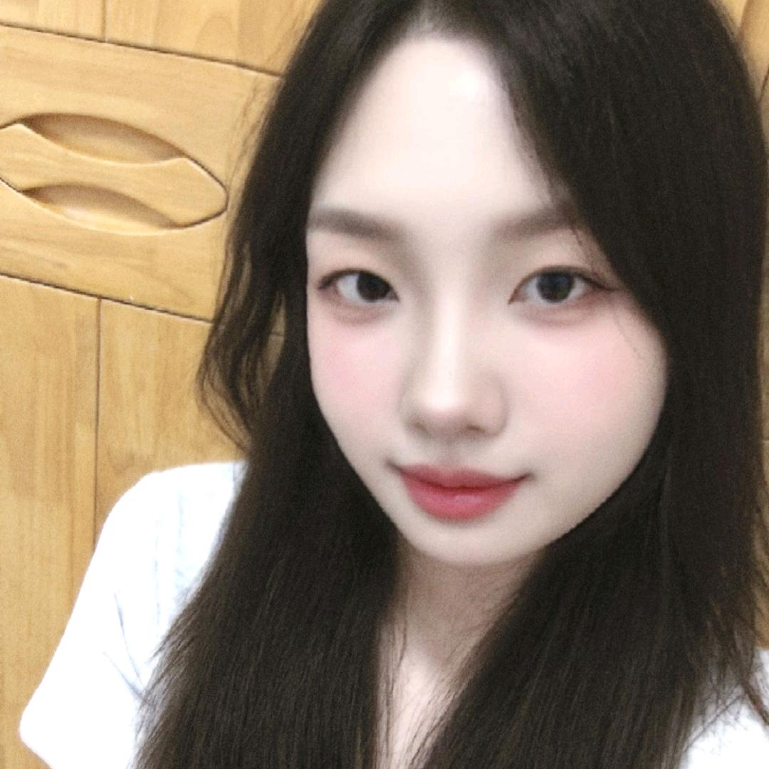 @小小爱吃菜🌟