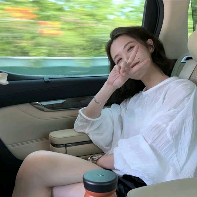 林痣晴（爆款穿搭）