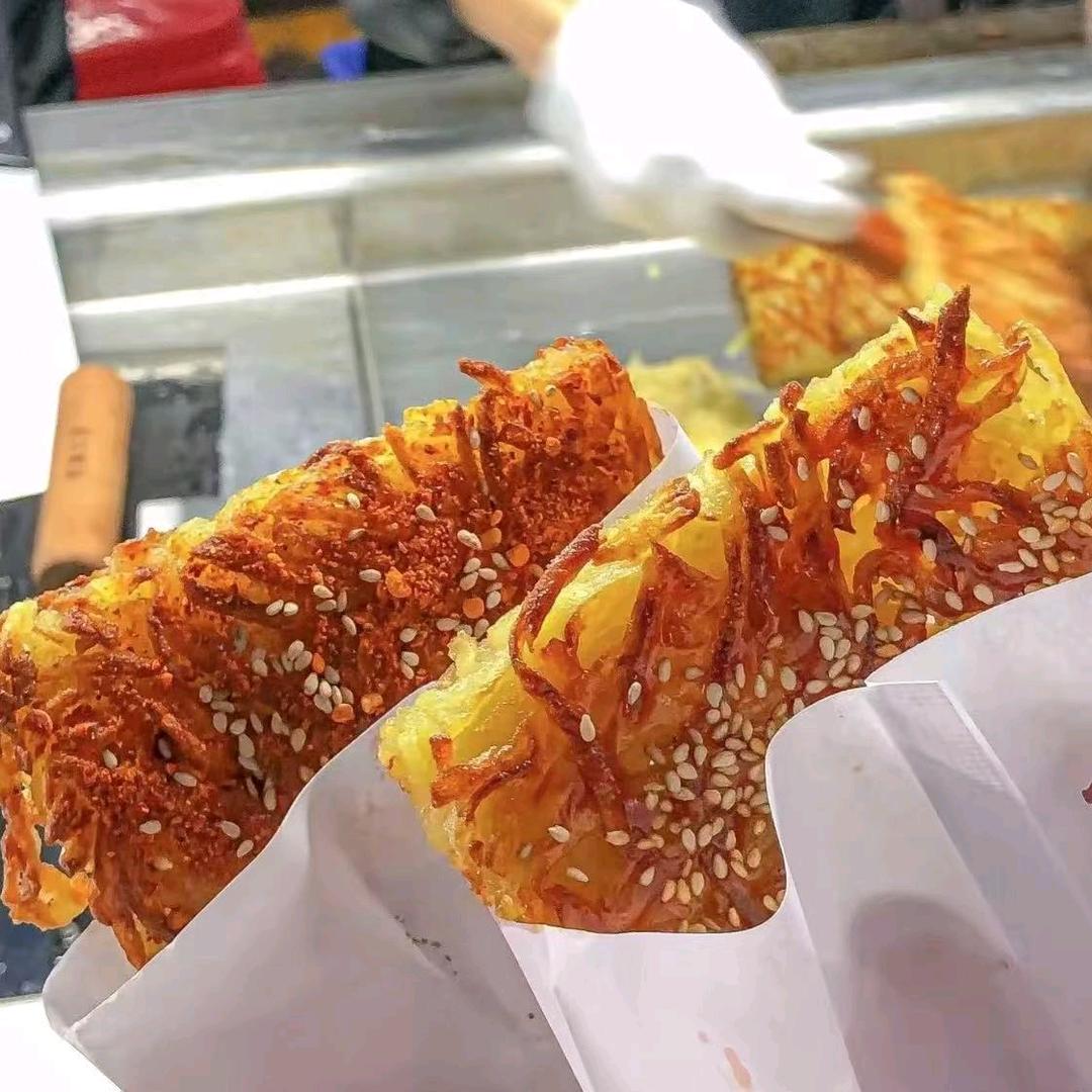 摆摊卖饼（香酥土豆丝饼）