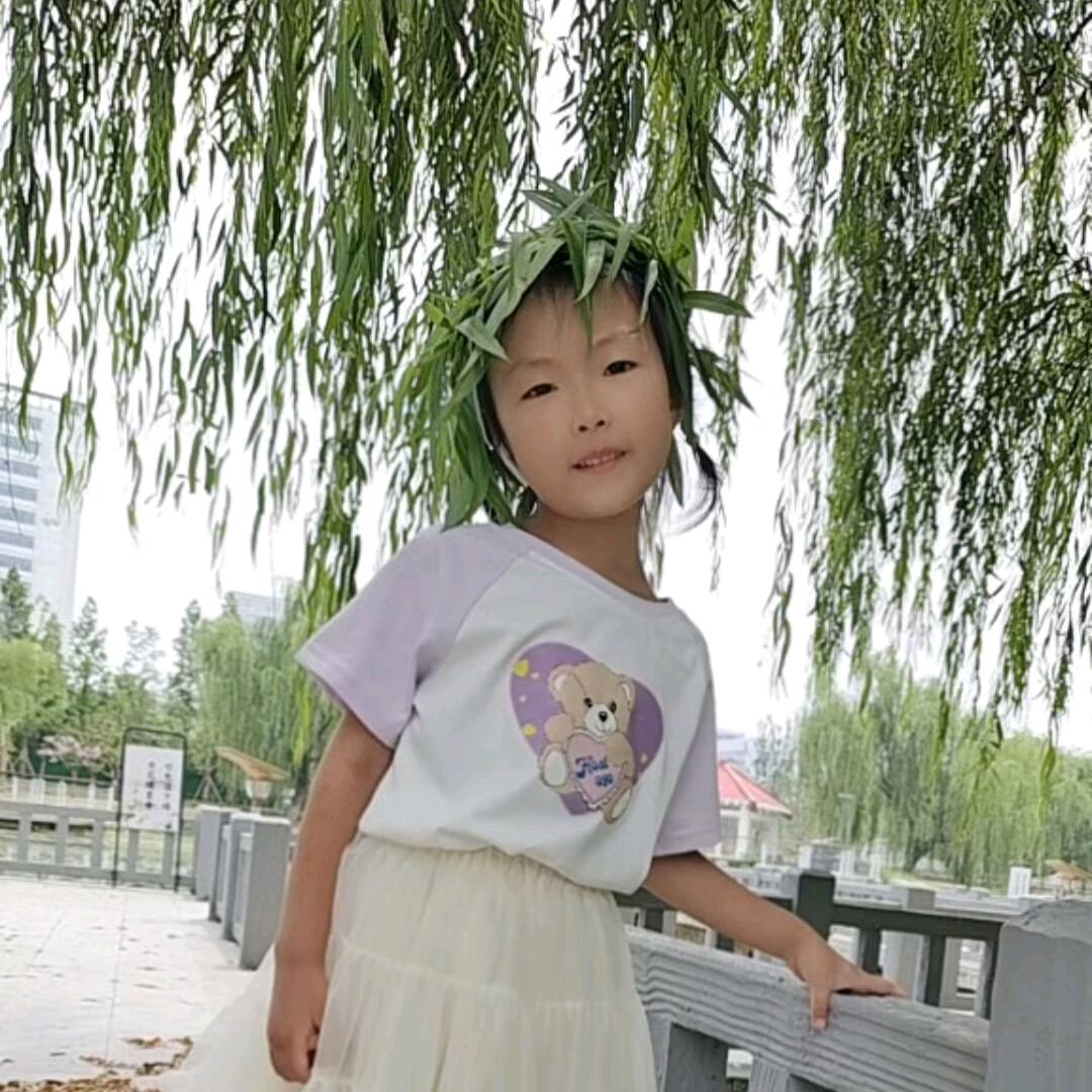 小曈*