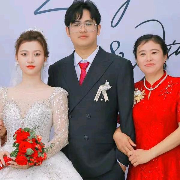 张家三小姐回来了