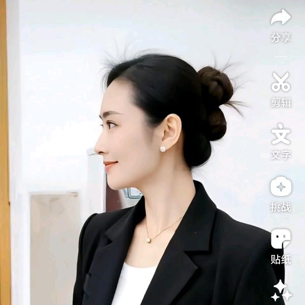 乐观娟（不欠赞）