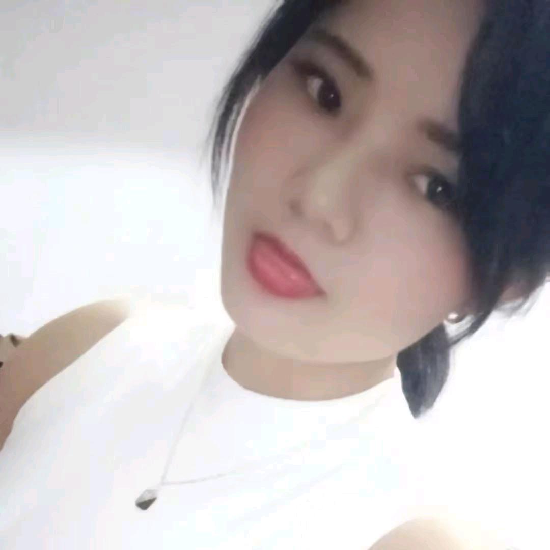 小黑妹（在养分当中）