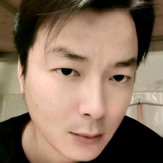 一个飘来飘去的塑料袋