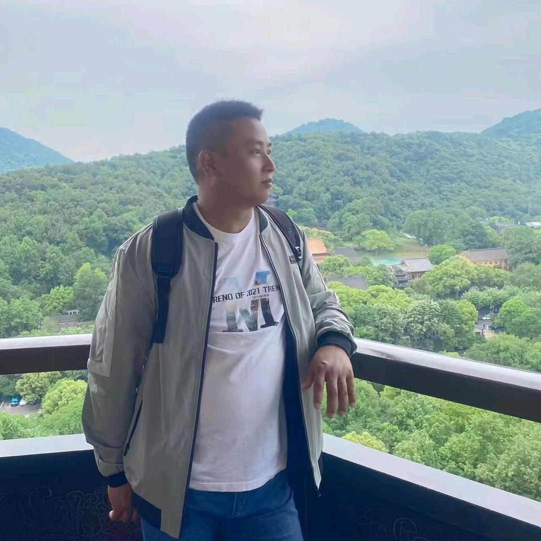 受了伤的野狼