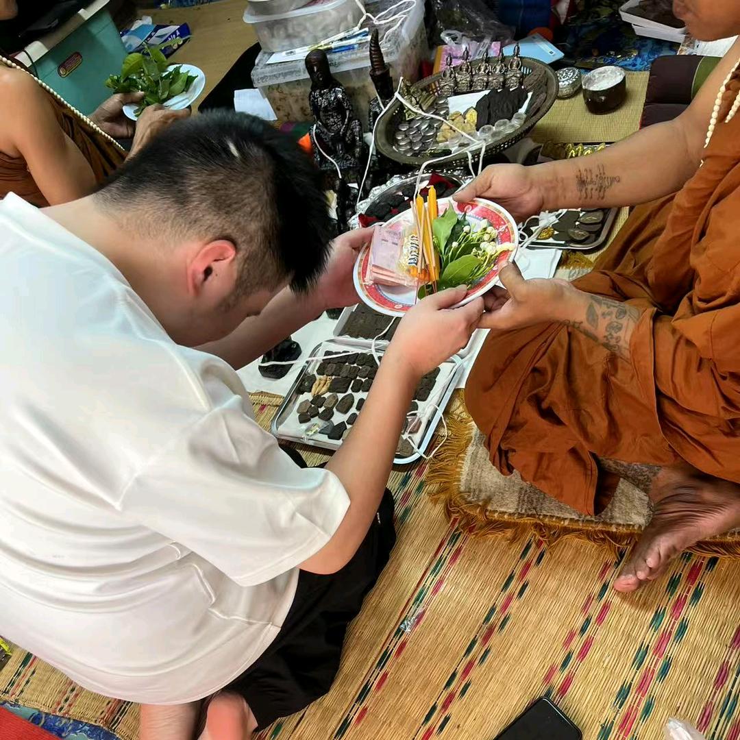 🇹🇭พัสกร郑。