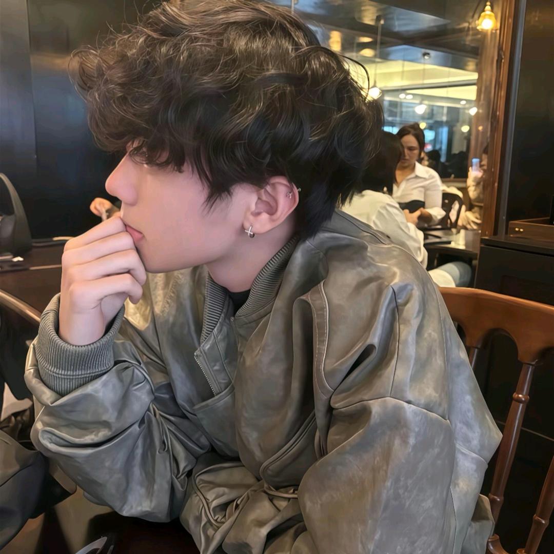 小T