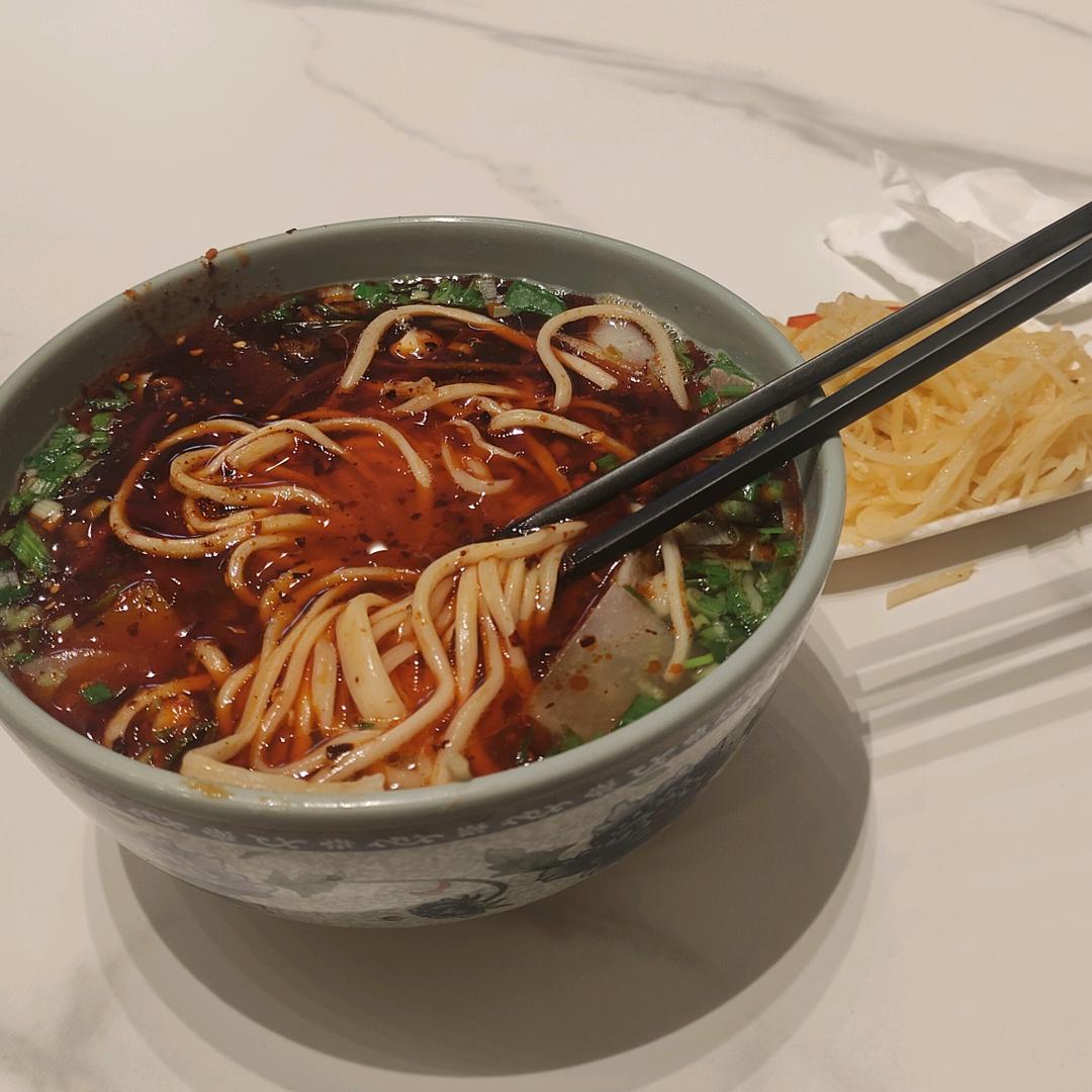 一碗牛肉面