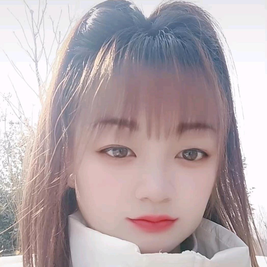 嘴角上扬💃