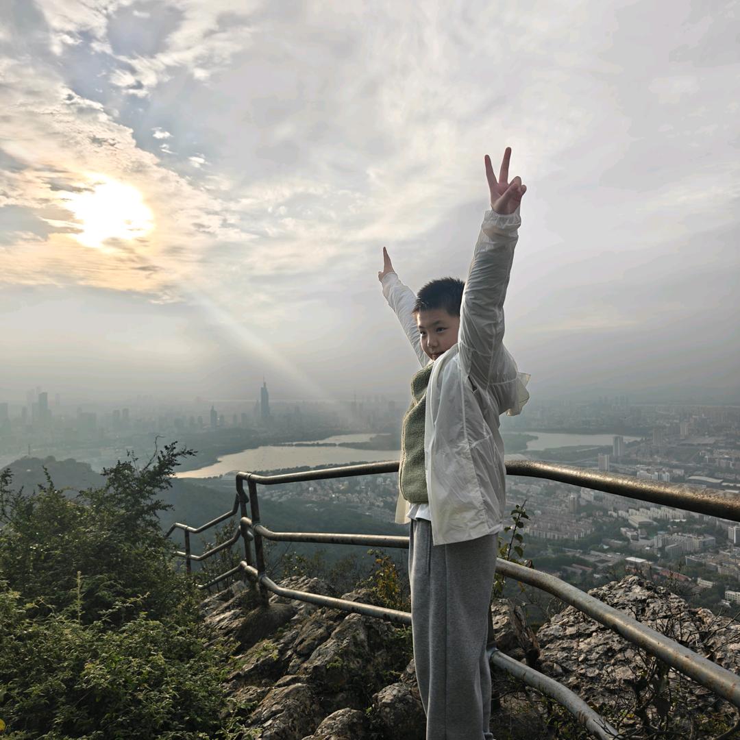 我是誉硕呀🧡ྀི💛ྀི❤️ྀི