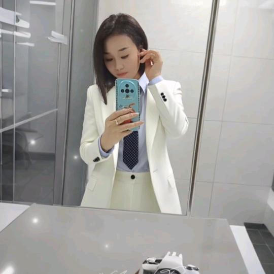 王梅子
