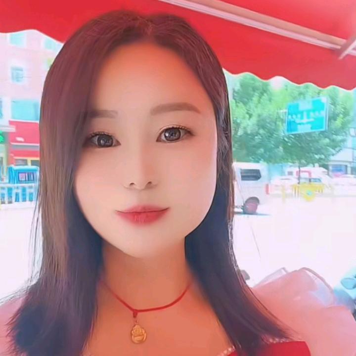 九妹开心果，每晚八点开播