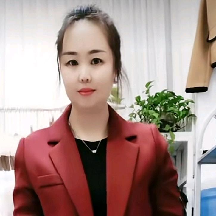 铜仁市-金滩-魅力女人-女装-罗丽