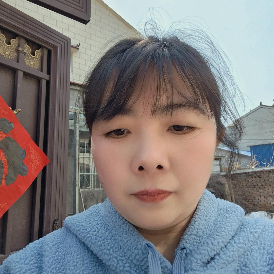 小霞首播早上4：10开播