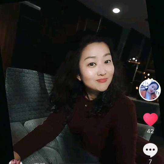 霍州市华怡商场三楼乐艾妮女装