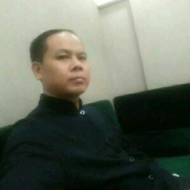 平平淡淡一个人