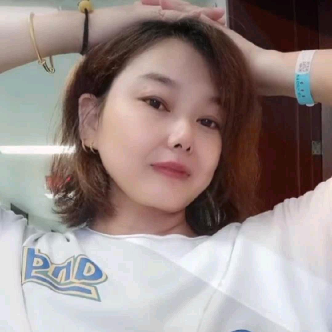 จุ๊บ💘就爱自己💘