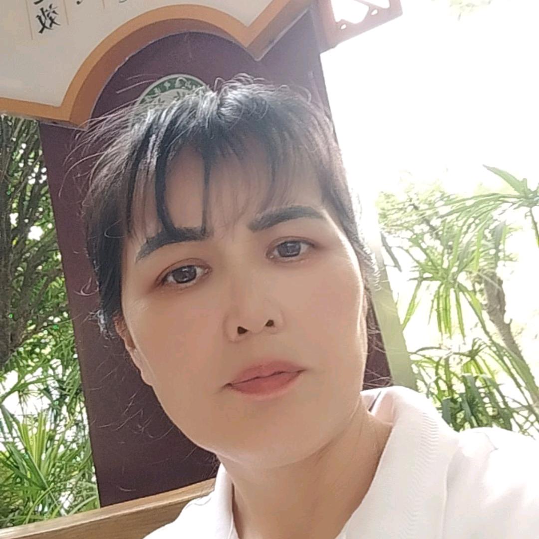 雨中哭泣的百合