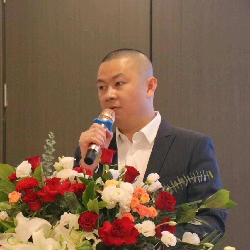 罗云