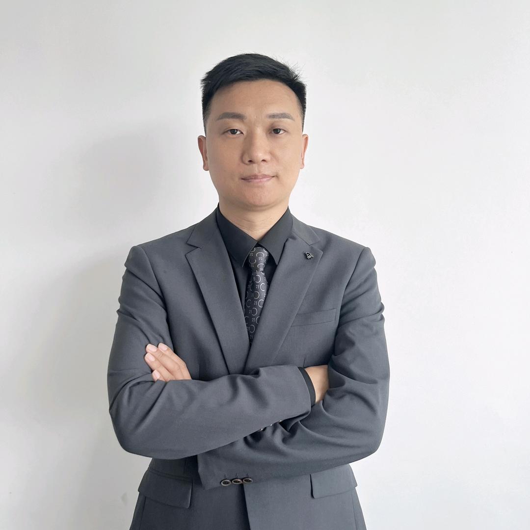 飞哥（彩墨山水&新郑房产）