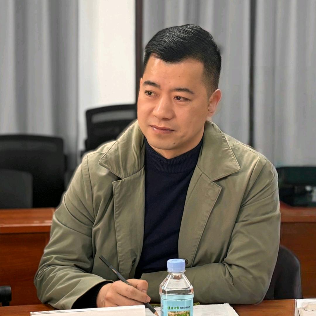 少儿验光师袁老师鸿晶视光