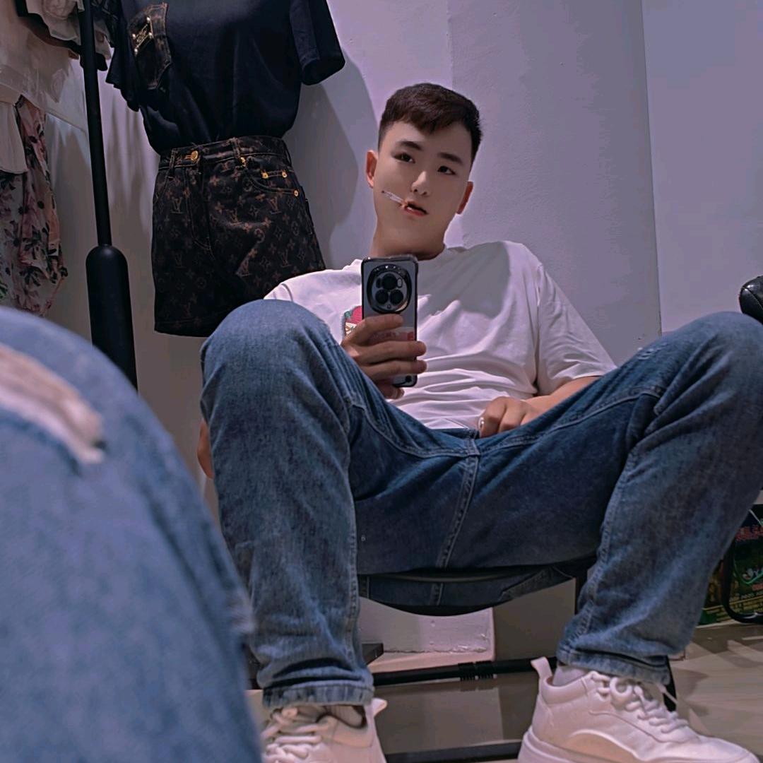 Alone（深秋）马仔