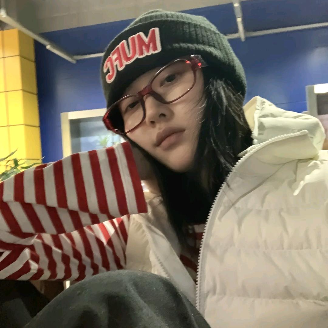 嘁银＾3＾