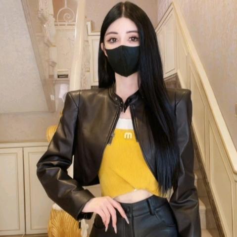 魏凡舒-轻奢女装