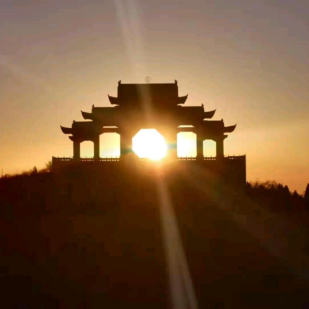 祥光普照