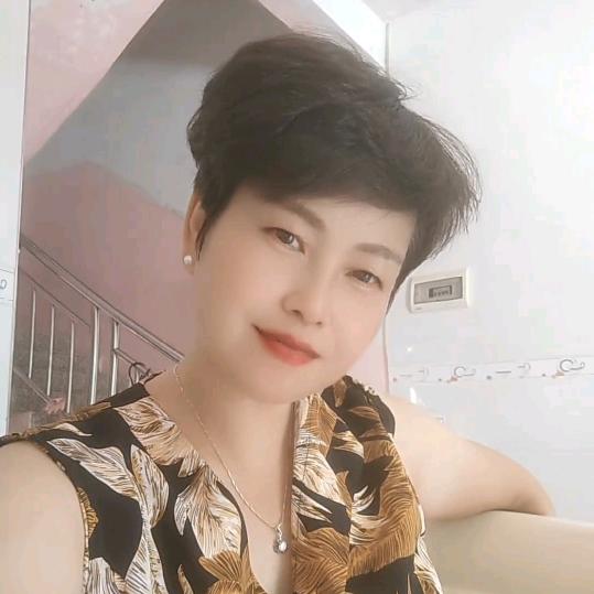 阿芳姐🌹
