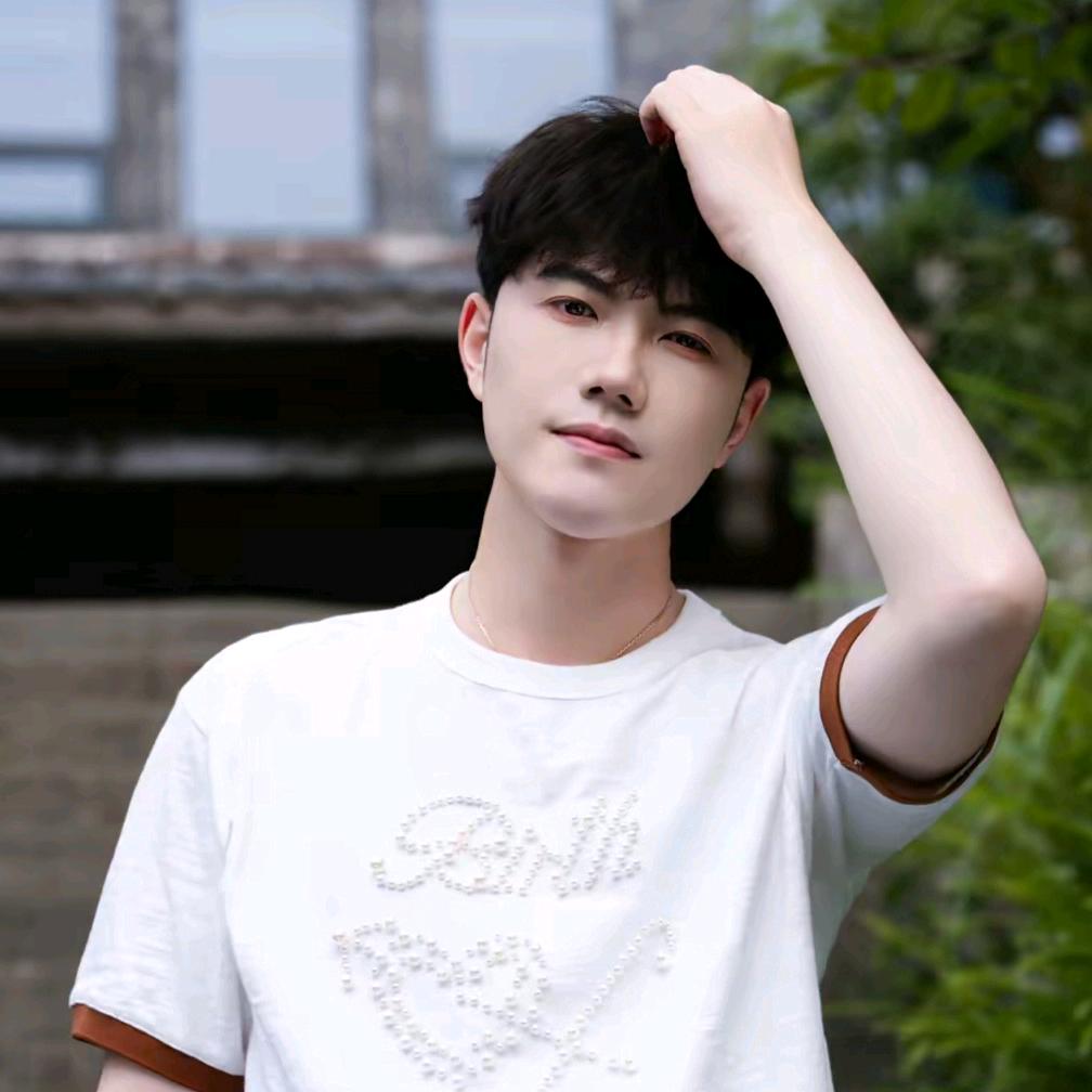 昊晰🍬每天中午十二点直播