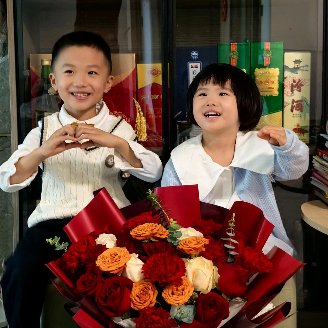 小虎妞遇见小猪哥