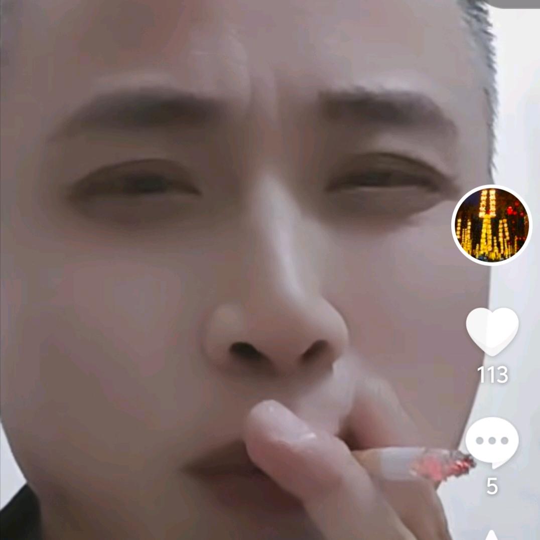 王雄伟