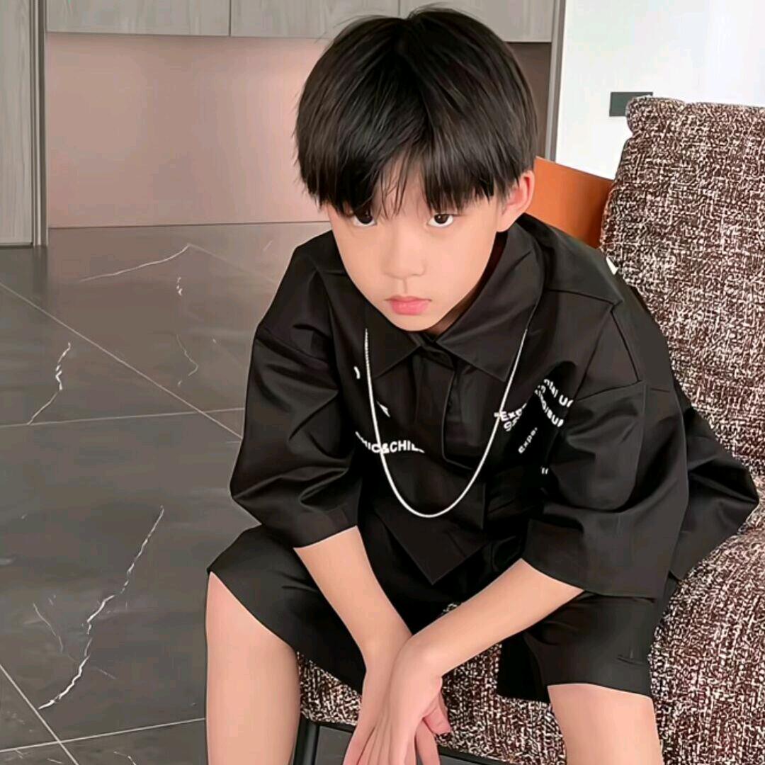 ZHOU.