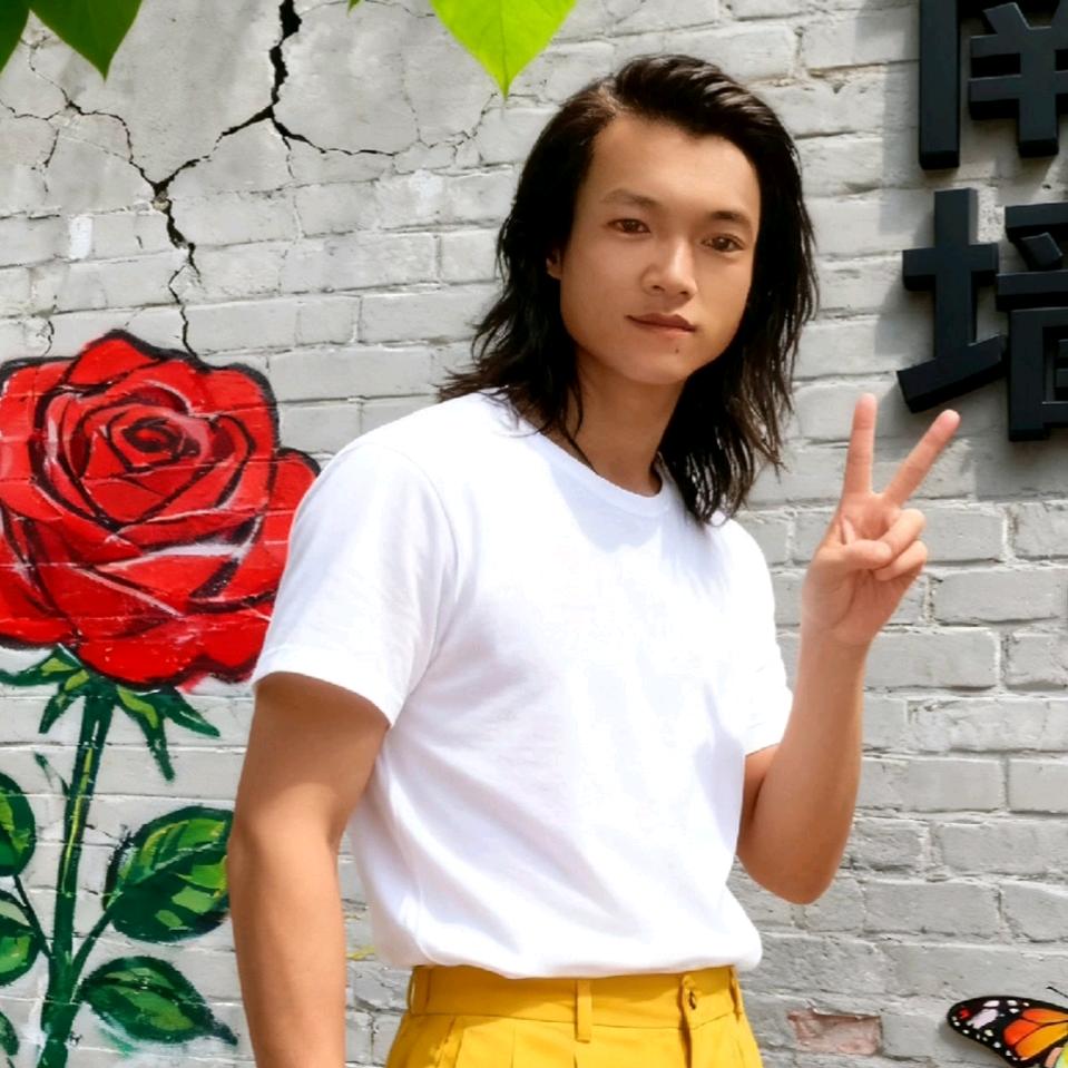 《一个人的世界》