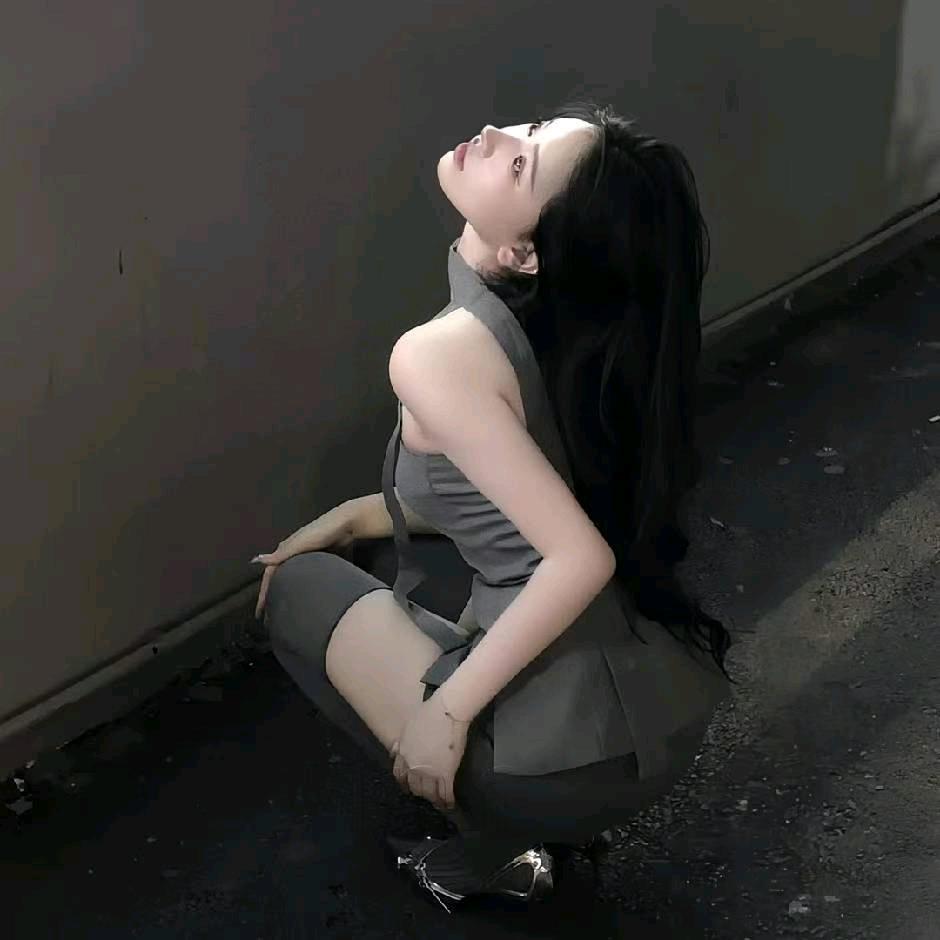筱瑜子灬