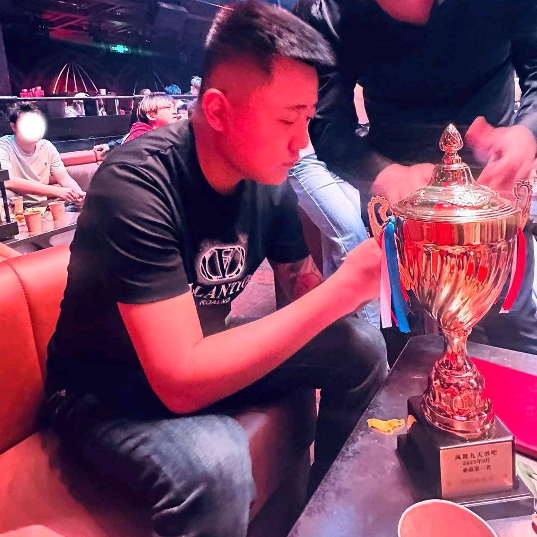 凤舞九天_小勇（招人）