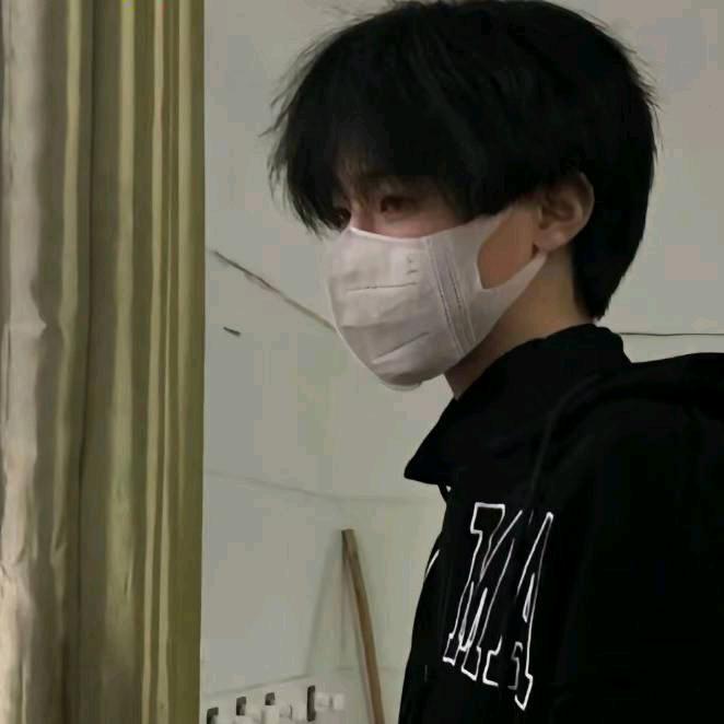 洛