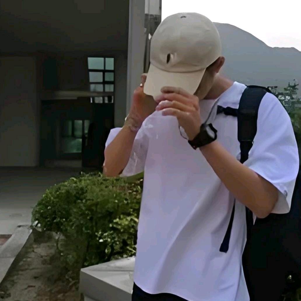 繁花秘境。