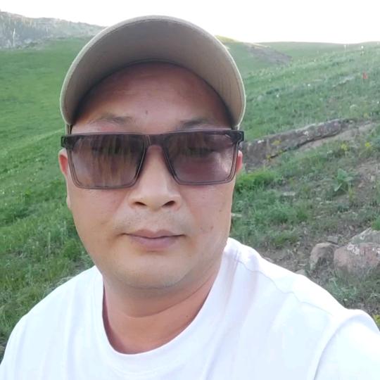 香烟倒头皆是灰