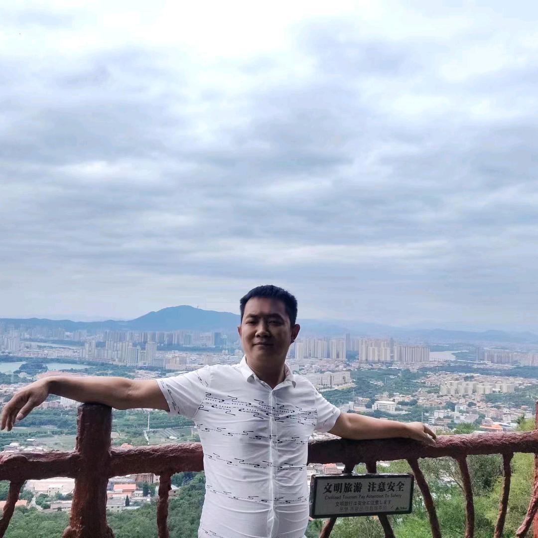 晏哥地摊衣服，冲冲衣毛衣，牛仔裤卫裤