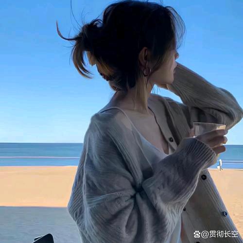 爱依服精选女装