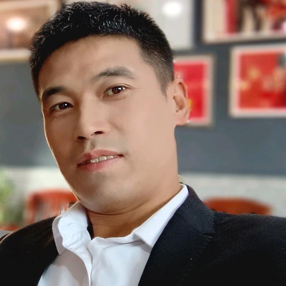李俊龙