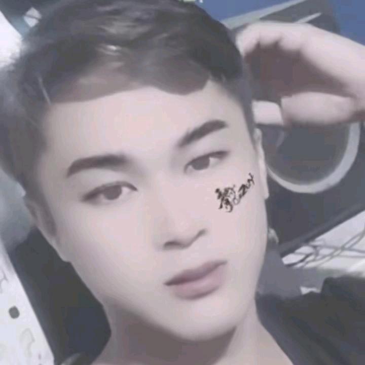 小杨。音响。LED屏。灯光师，一条龙